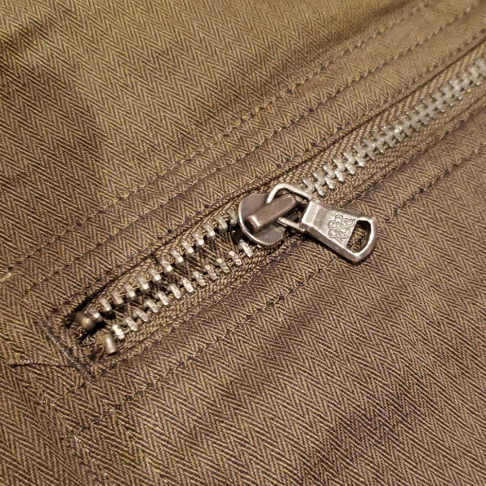 Rock & Republic Men's Olive Button Dow - Picture 5 of 5